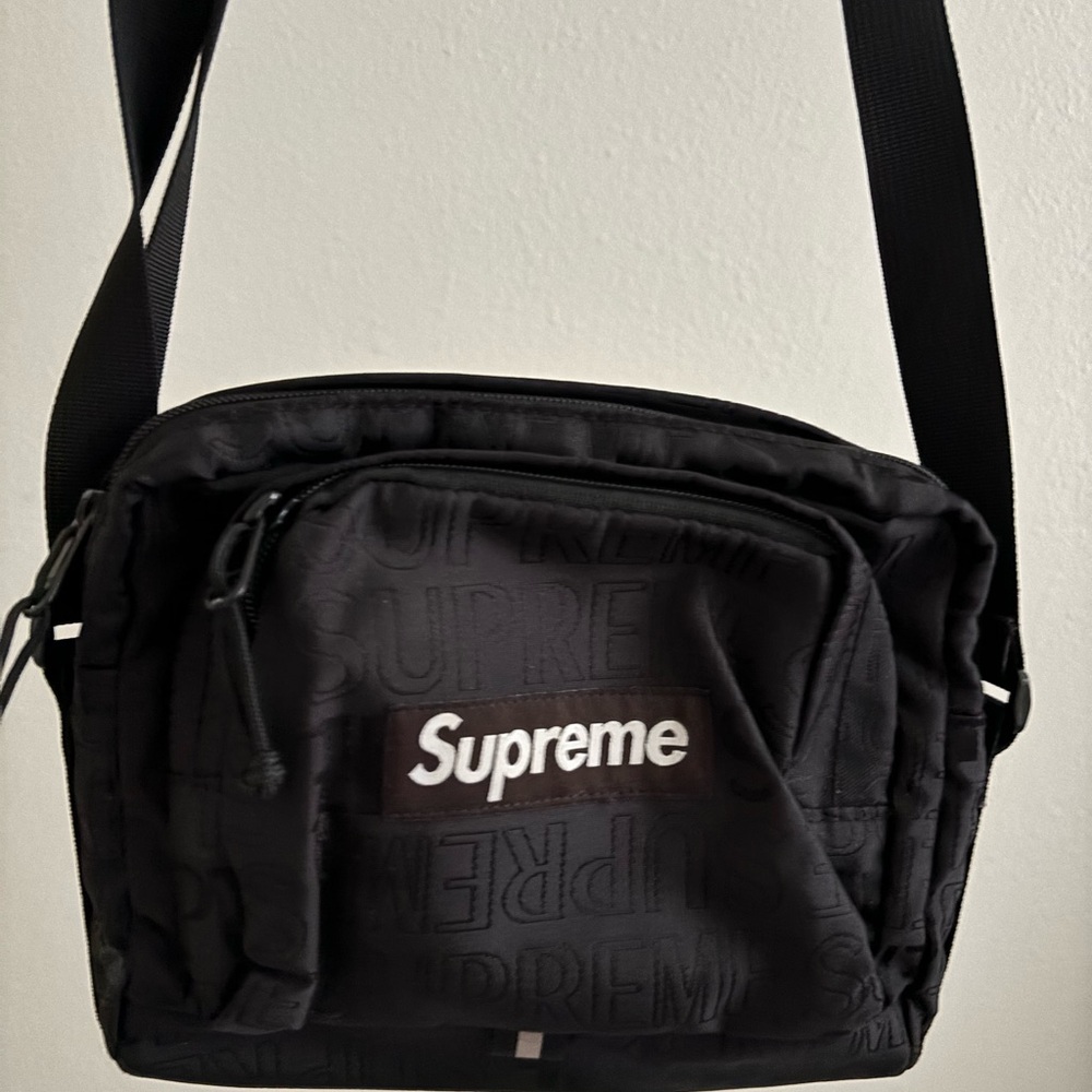 Supreme shoulder bag ( original )